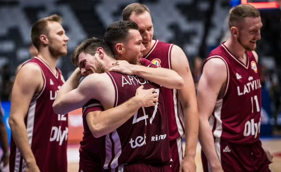 日本队翻盘法国队,波尔统治全场 日本队翻盘法国队,波尔统治全场