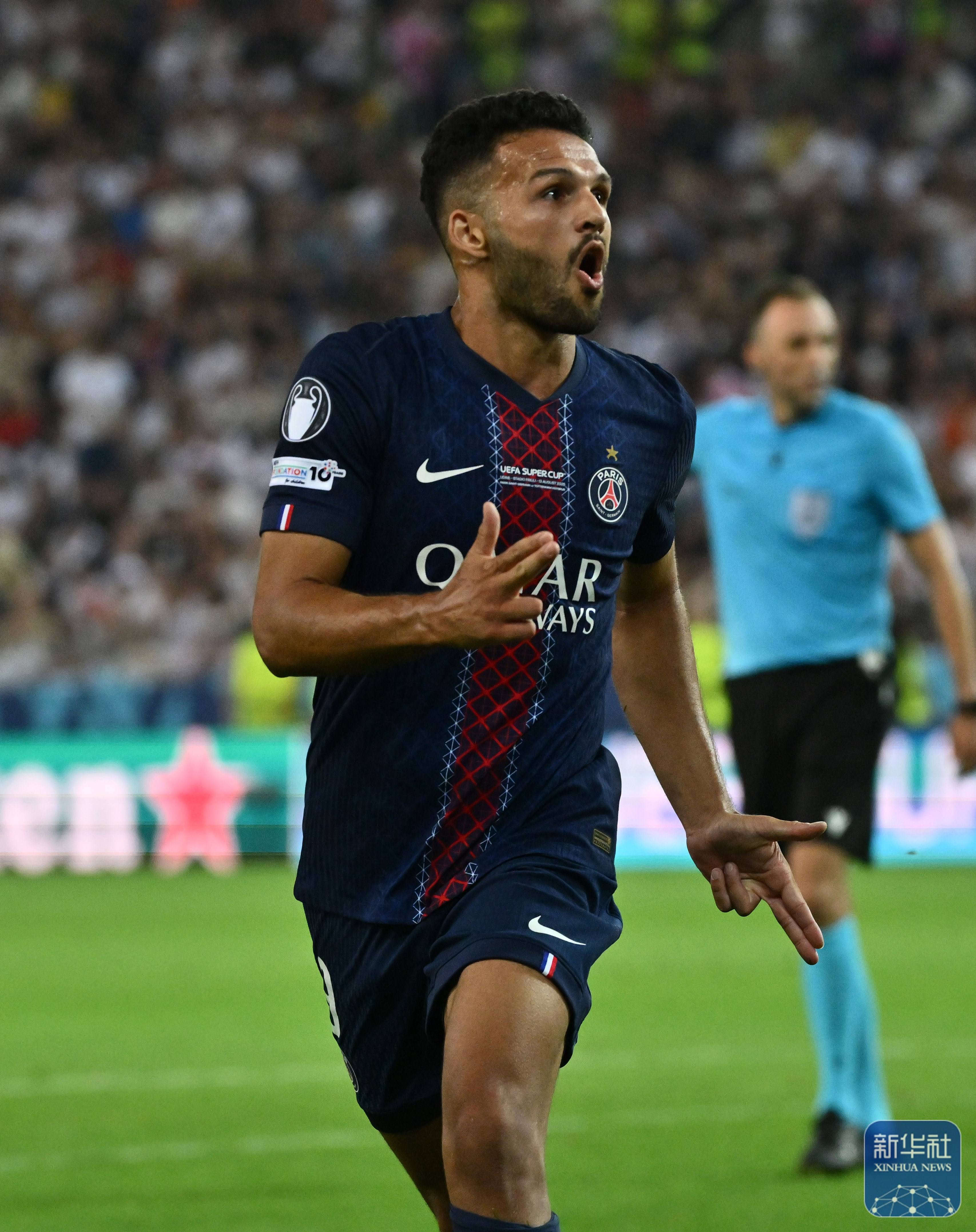 巴黎圣日耳曼轻取马赛，蝉联法甲冠军